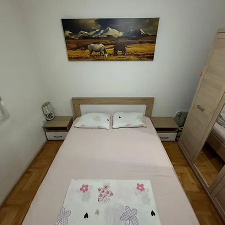 38 Apartment *